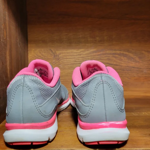 Nike TR 5 Athletic Sneaker 7 - Picture 7 of 7